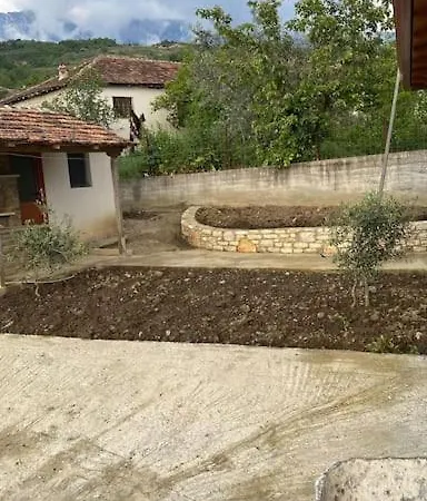 Villa Nahija E Tomorrit Berat