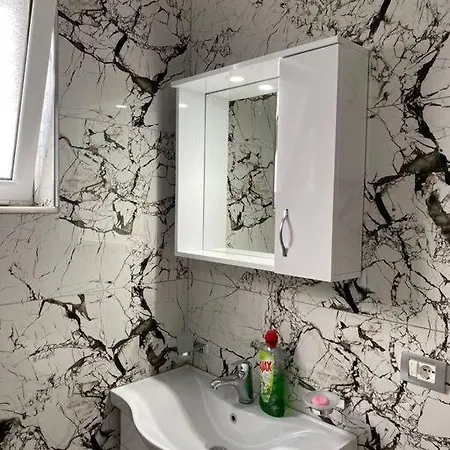 Villa Nahija E Tomorrit Berat